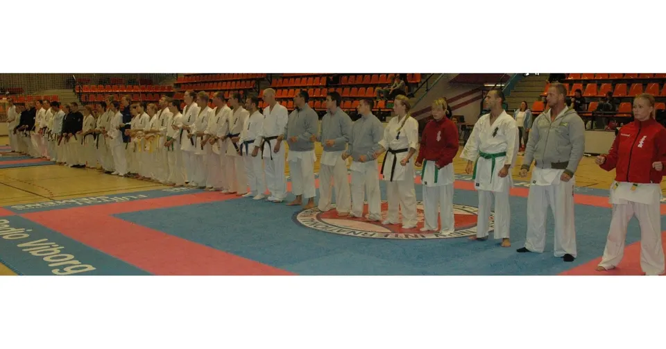 Et glimt fra VKS-arkivet 🥋 Stævne, 2006. Swipe for flere billeder fra dagen 👉 Hvem kan du genkende? 👇